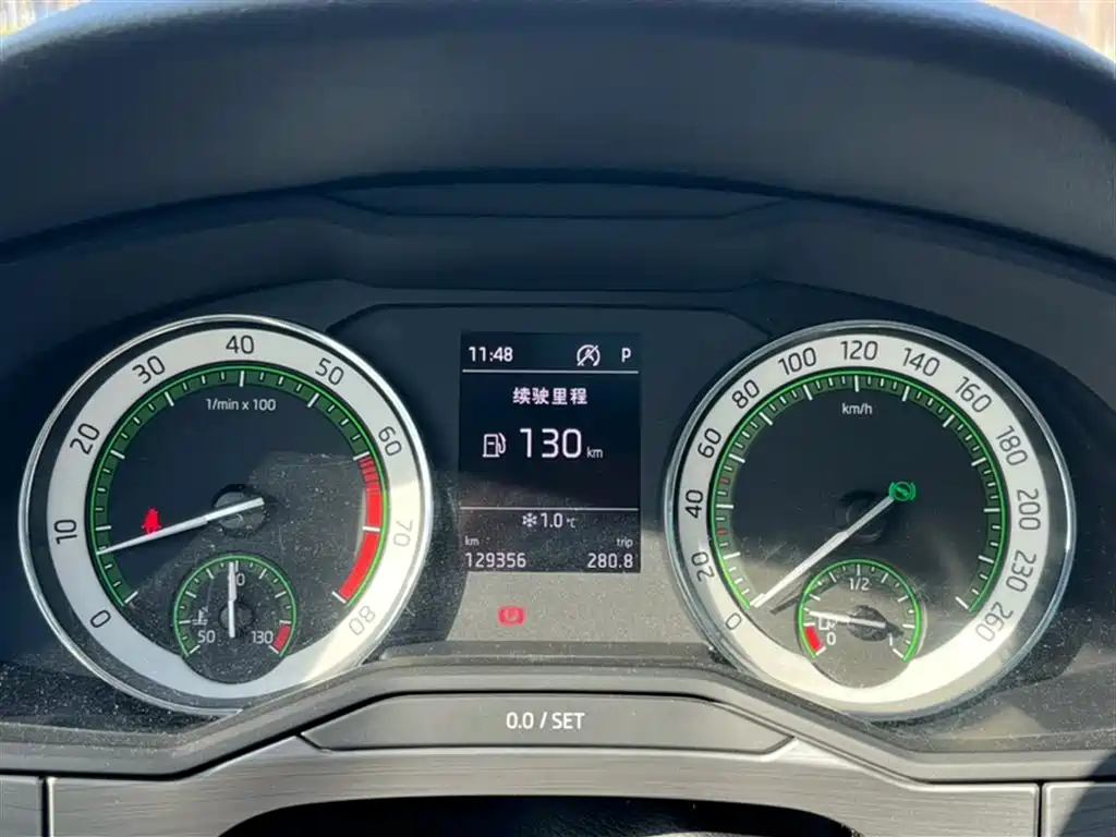 Škoda Superb 2018 TSI330 DSG Comfort Edition China V фото 3