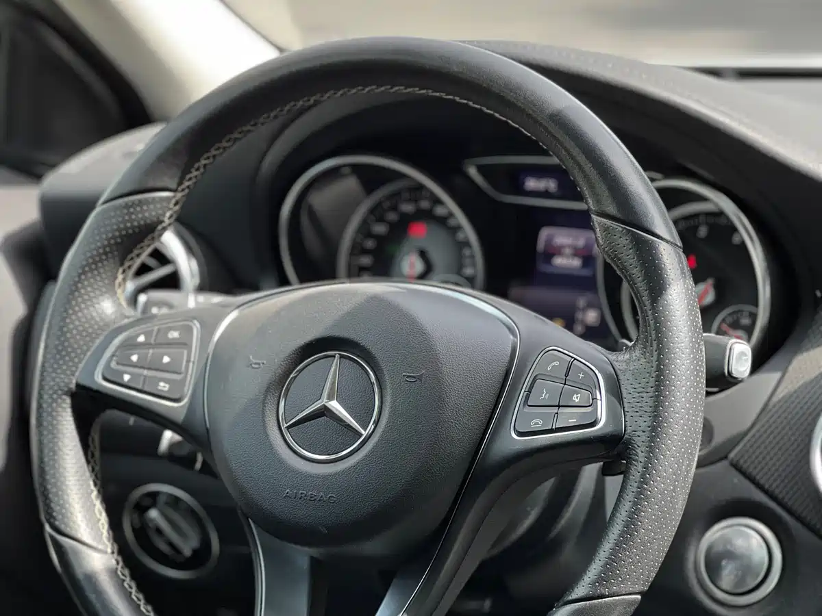 Mercedes-Benz GLA 2018 GLA 200 Fashion фото 6