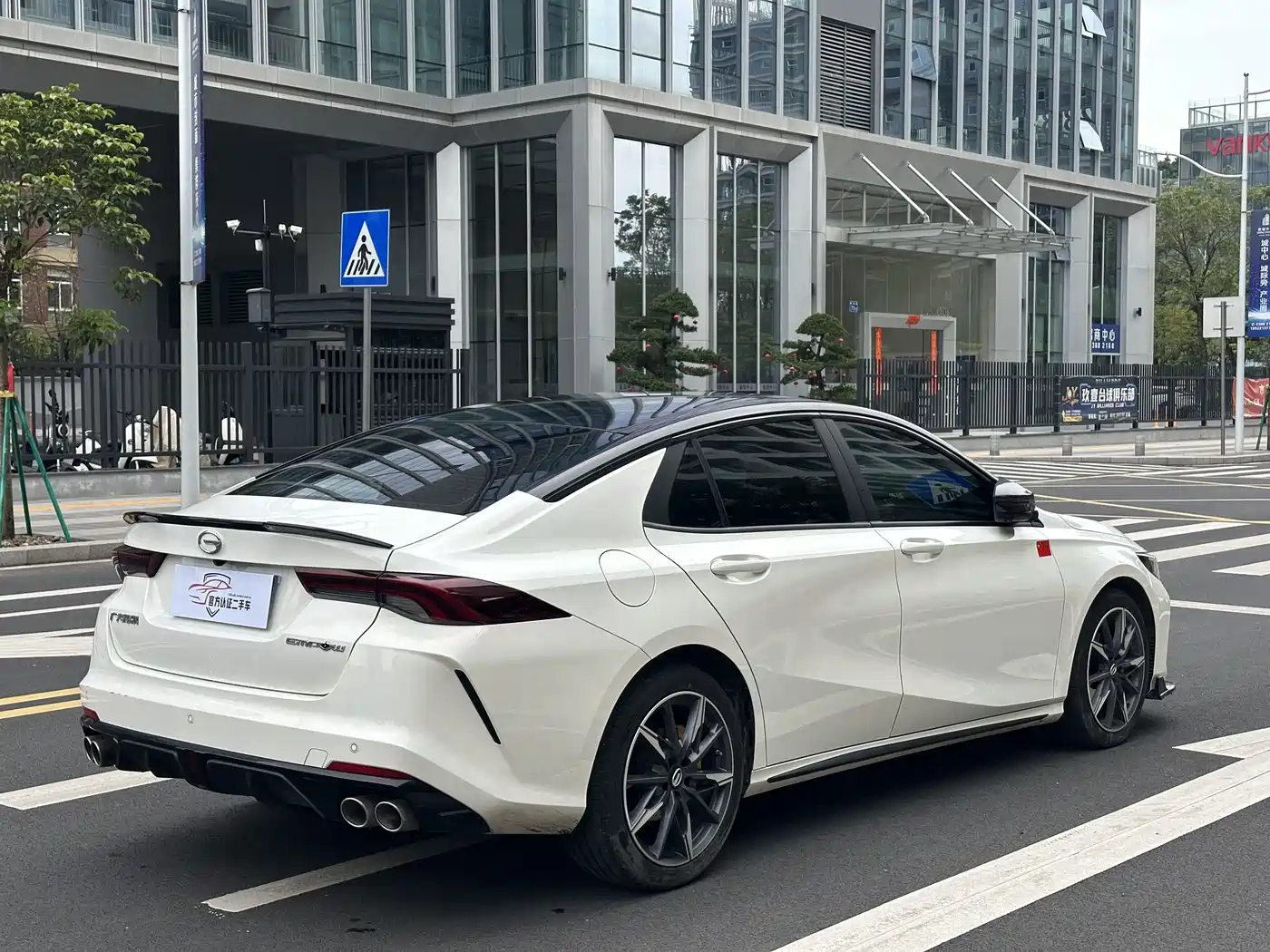 GAC Trumpchi Trumpchi Emkoo 2024 Model 270T DCT Shadow Leopard S Edition фото 4