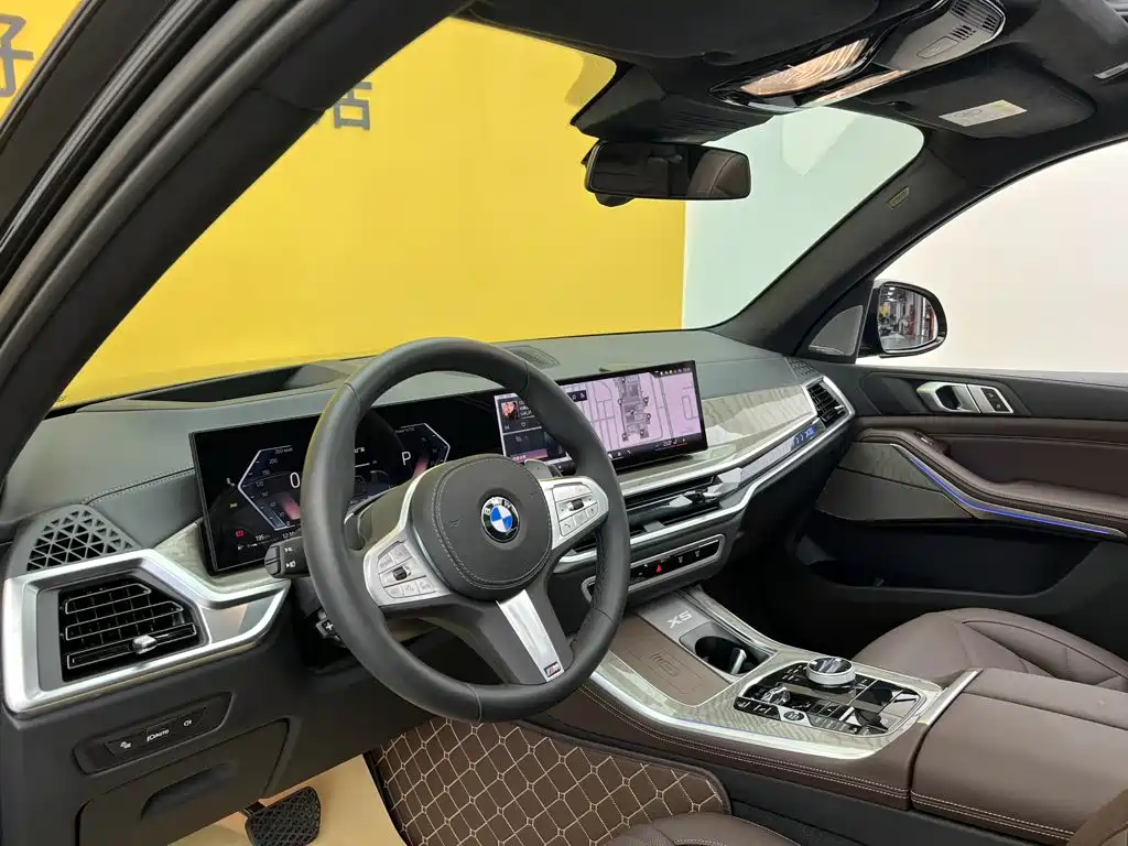 BMW X5 2026 2025 Model xDrive 40Li M Sport Blackout Package