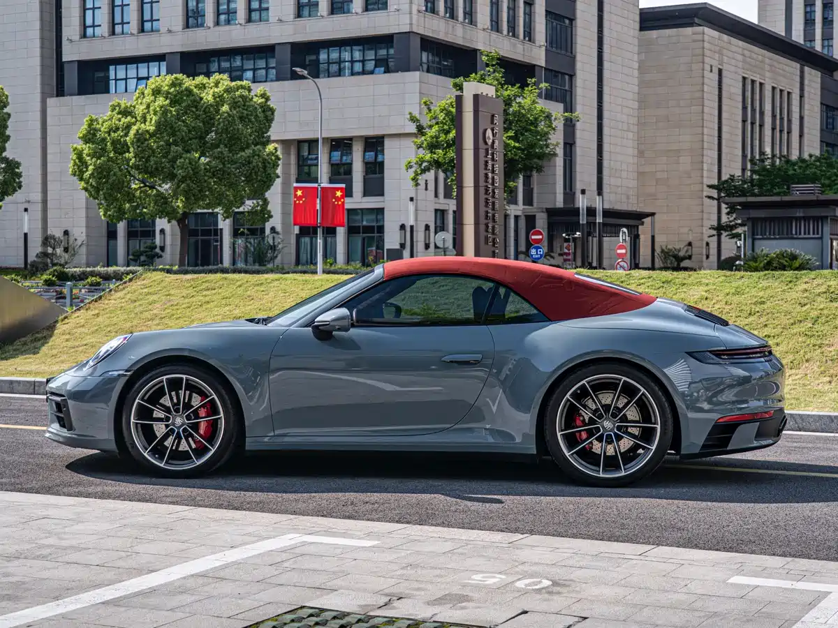 Porsche 911 2022 Carrera 4S Cabriolet 3.0T фото 8