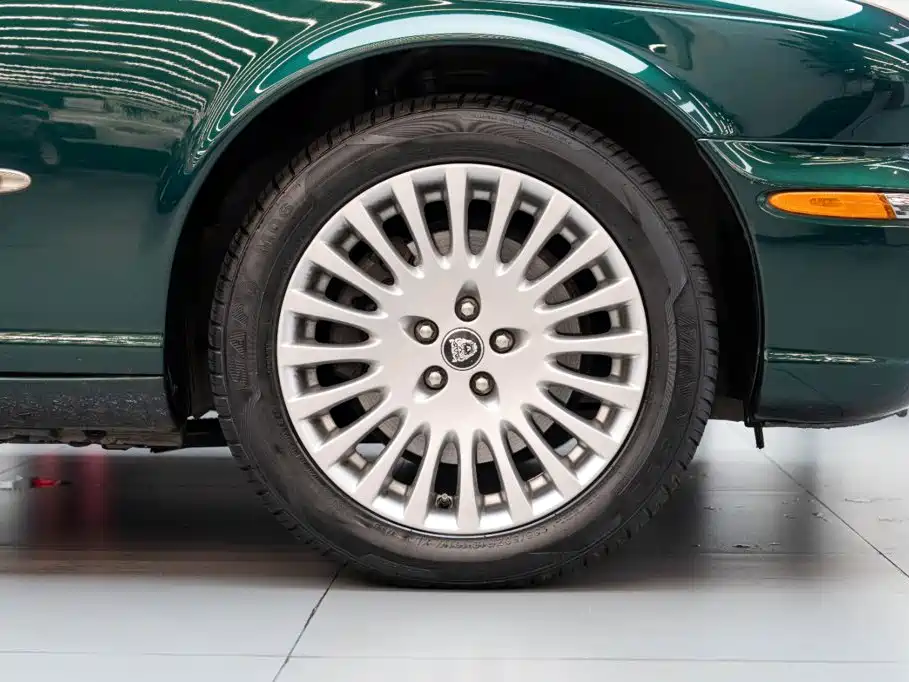 Jaguar XJ 2006 2005 Model XJ6L 3.0
