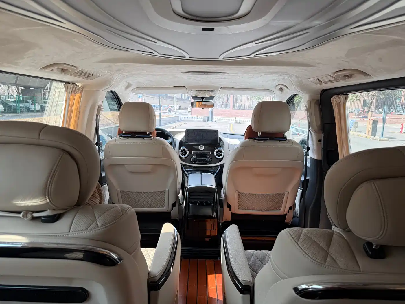 Mercedes-Benz Vito 2021 2.0T Elite 7-Seater фото 8