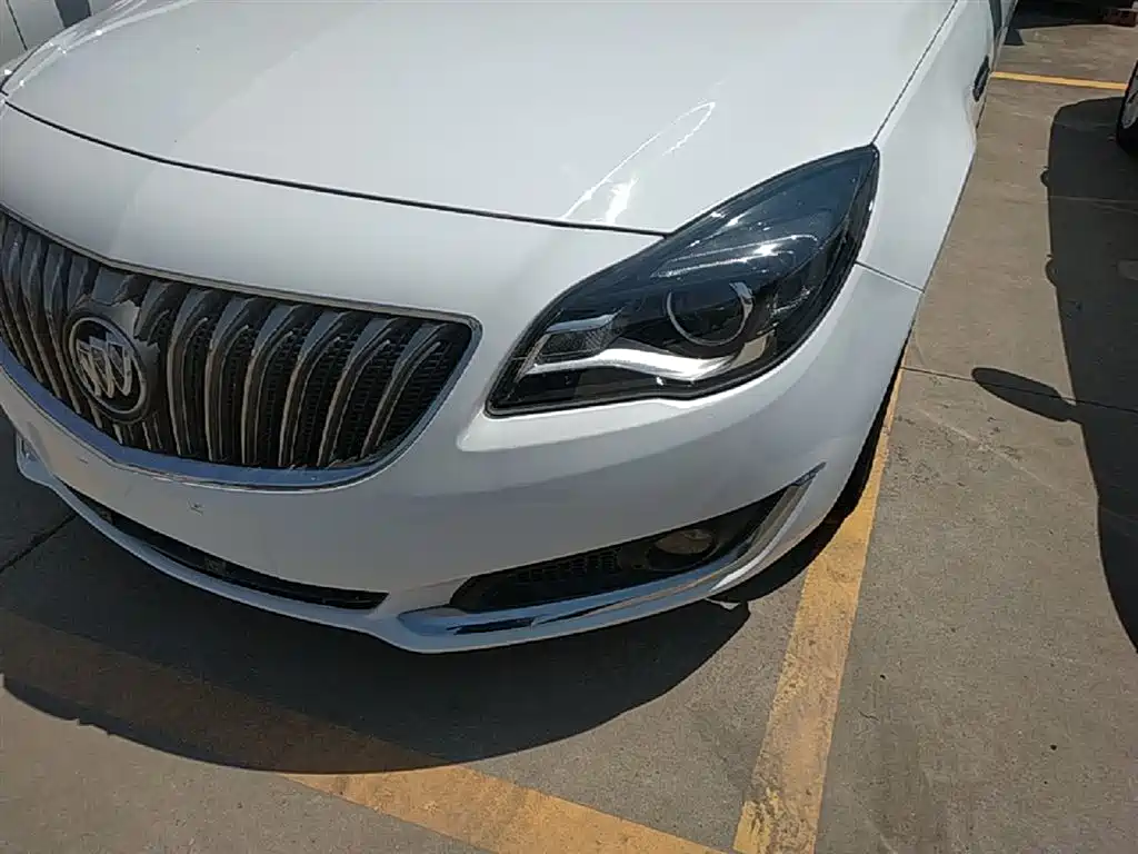 Buick Regal 2015 2.0L Elite Fashion Model фото 24