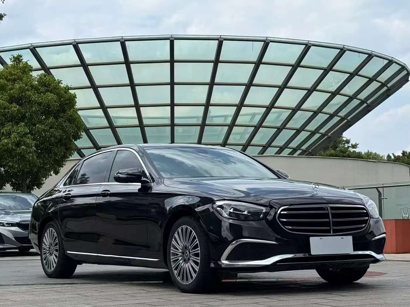 Mercedes-Benz E-Class 2021 E 300 L Fashion фото 3