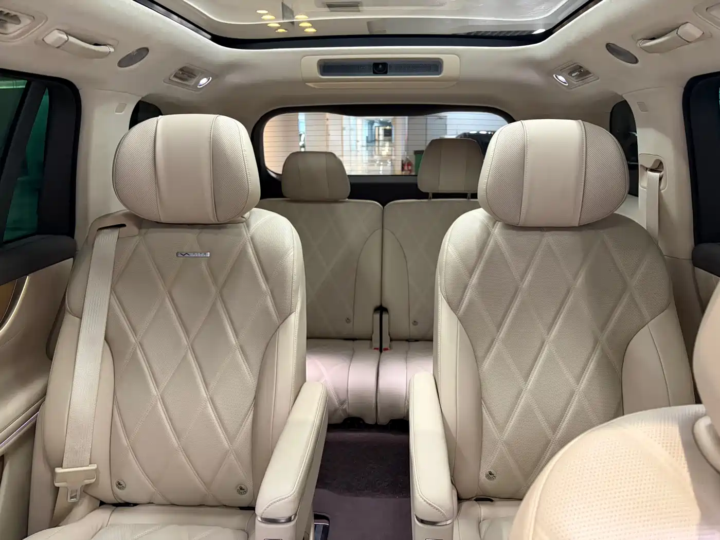 AITO Wenjie AITO M9 2025 Pure Electric Ultra 100kWh 6-Seater фото 12