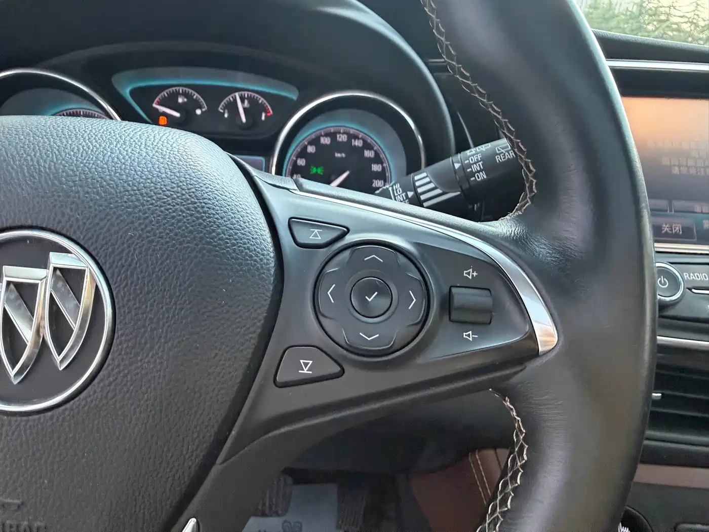Фото 13 - Buick Envision Plus