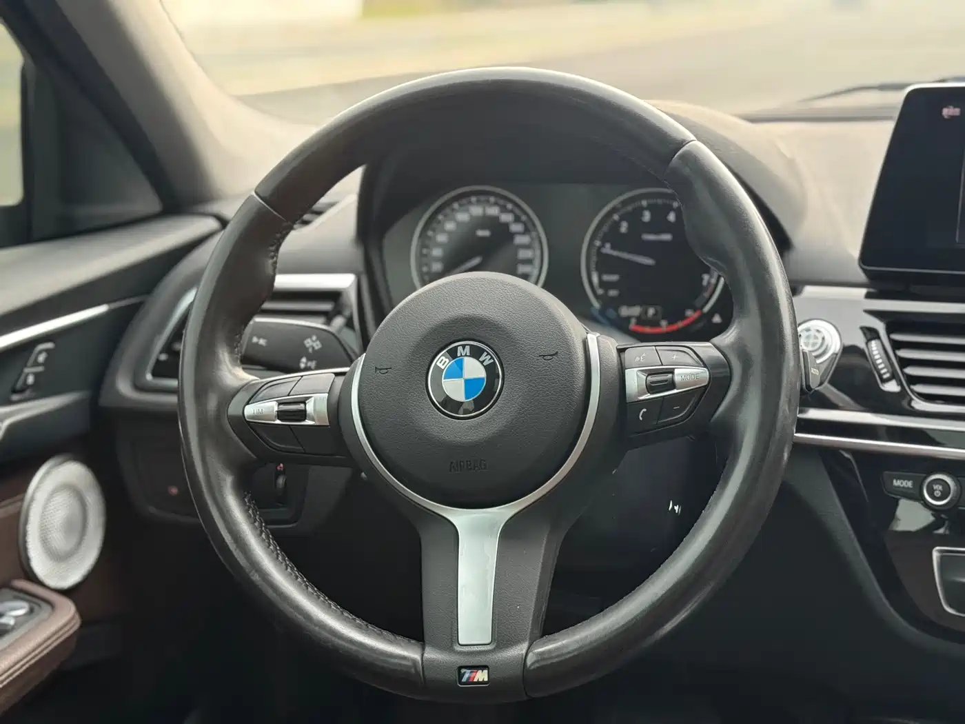 BMW 1 Series 2021 Facelift 120i M Sport Shadow Edition фото 9