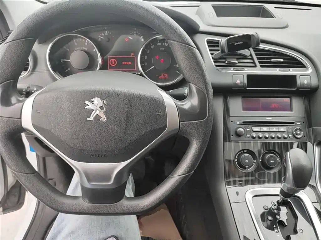 Peugeot 3008 2015 2.0L Automatic Classic Edition фото 10