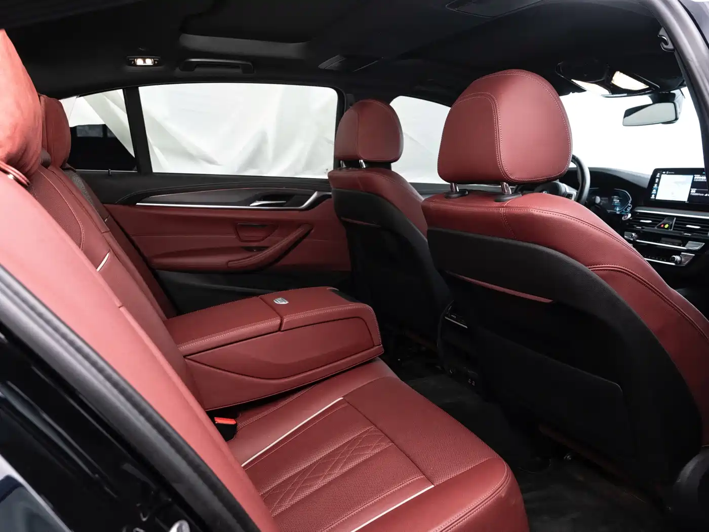 BMW 5 Series New Energy 2022 Model Second Facelift 535Le M Sport Package фото 26