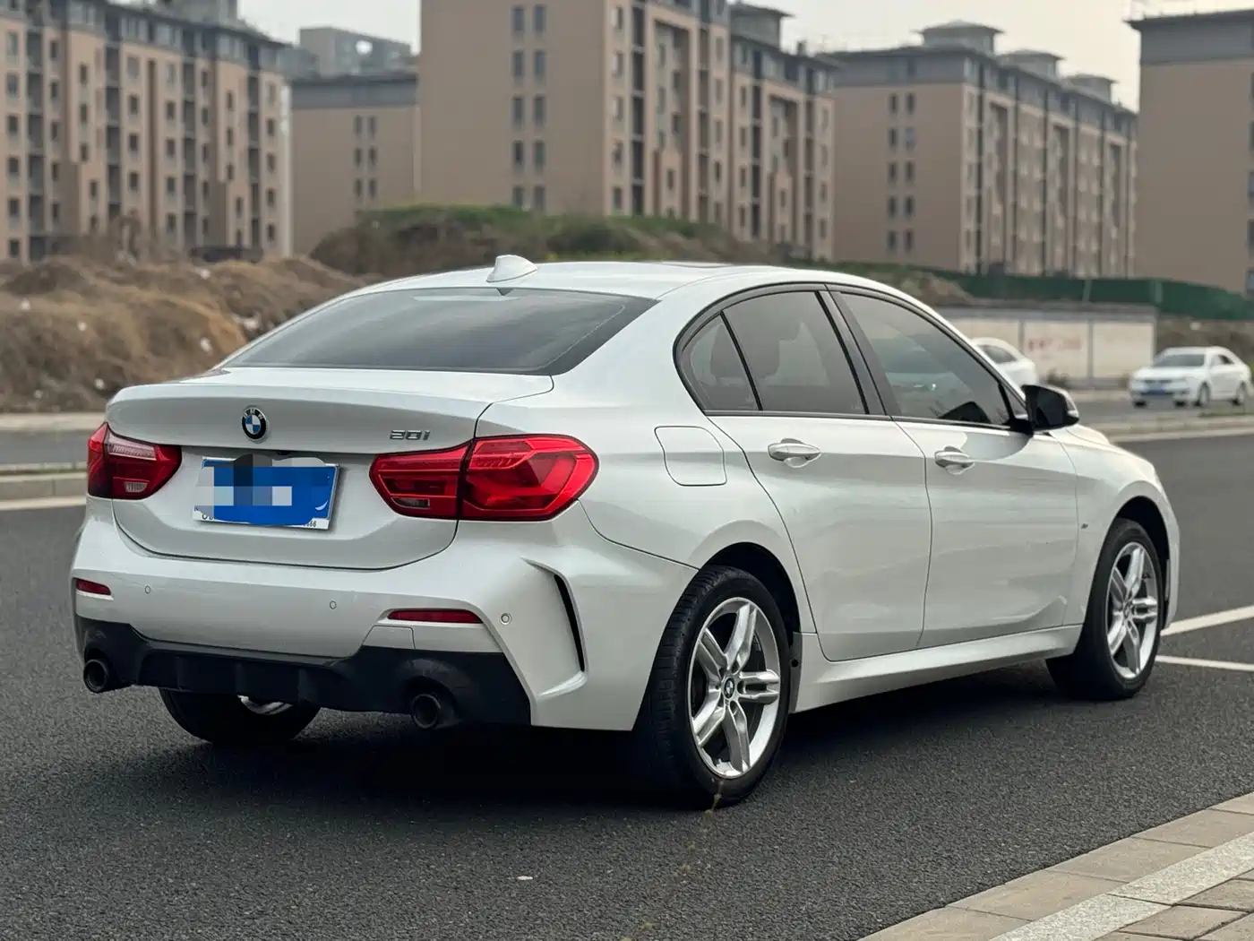BMW 1 Series 2021 Facelift 120i M Sport Shadow Edition фото 4