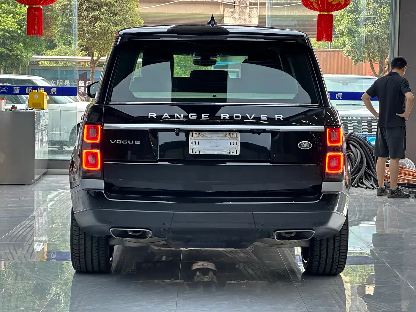 Land Rover Range Rover 2018 3.0 SC V6 Vogue Heritage Extended Edition фото 18