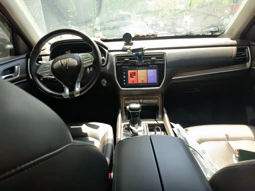Roewe RX8 2019 2019 30T Intelligent Internet 2WD Flagship Edition