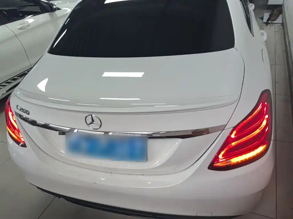 Mercedes-Benz C-Class 2017 Facelift C 200 Sport Edition фото 6