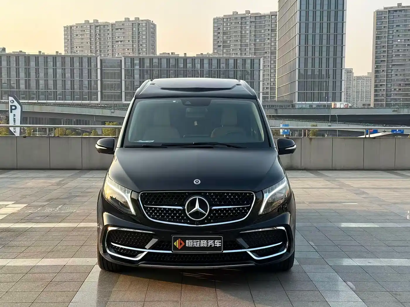 MERCEDES-BENZ V CLASS