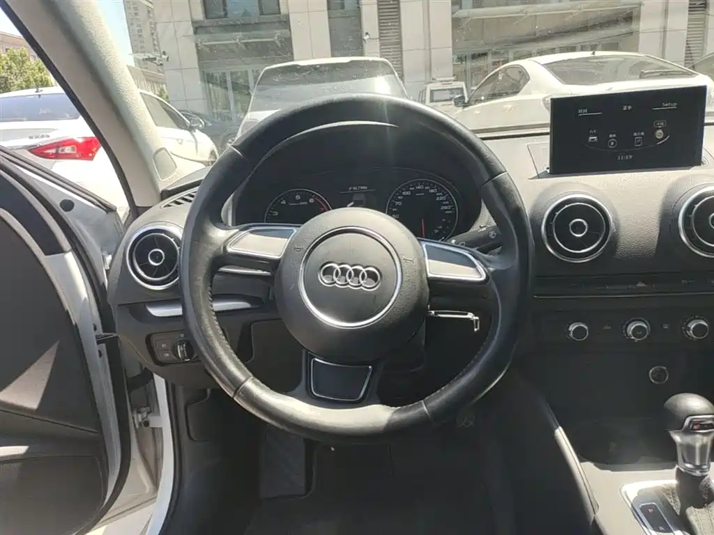 Audi A3 2016 Limousine 35 TFSI Progressive фото 11