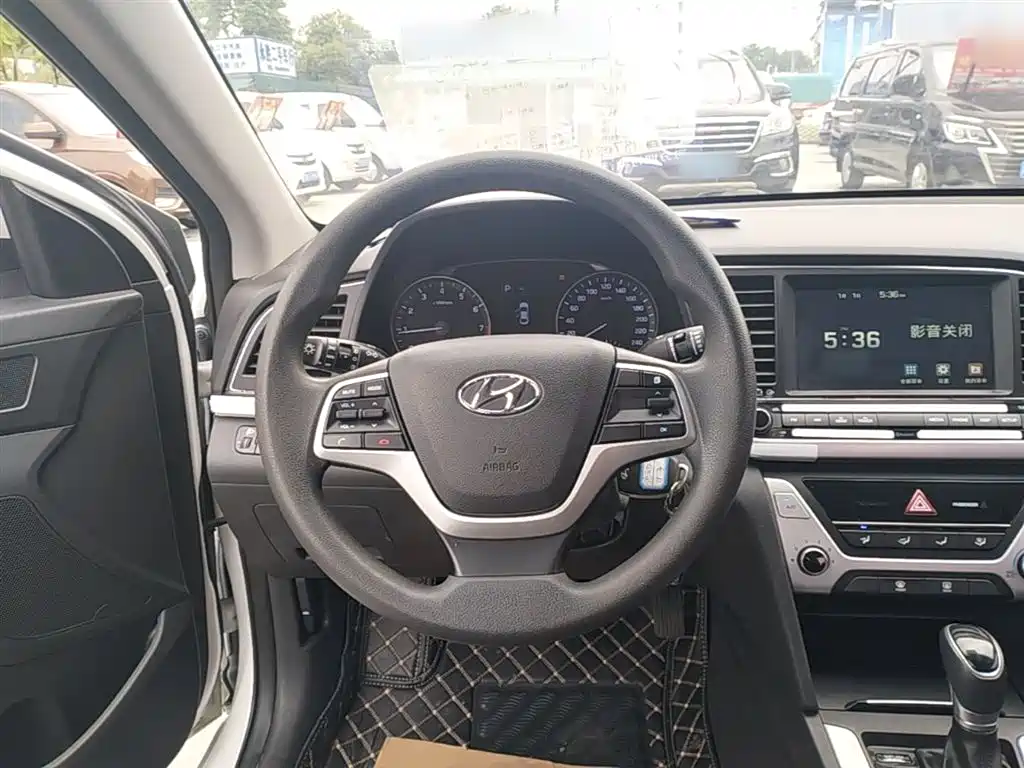 Hyundai Elantra 2016 Model 1.6L Automatic Smart Elite фото 11