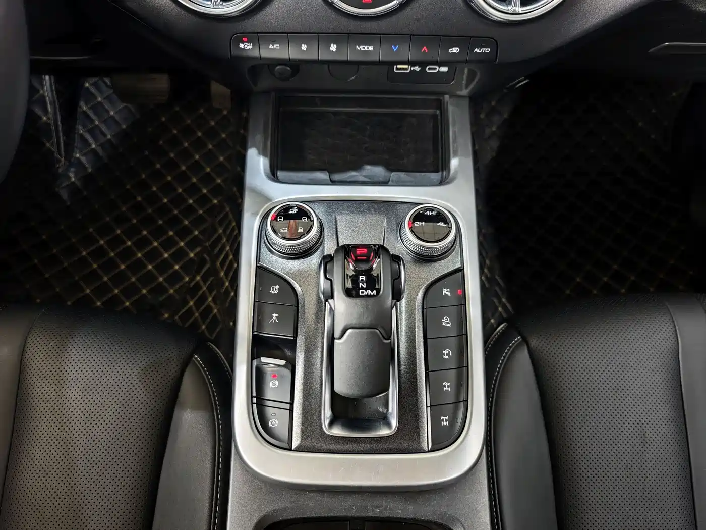 Tank 300 2023 Off-Road Edition 2.0T Conqueror фото 10