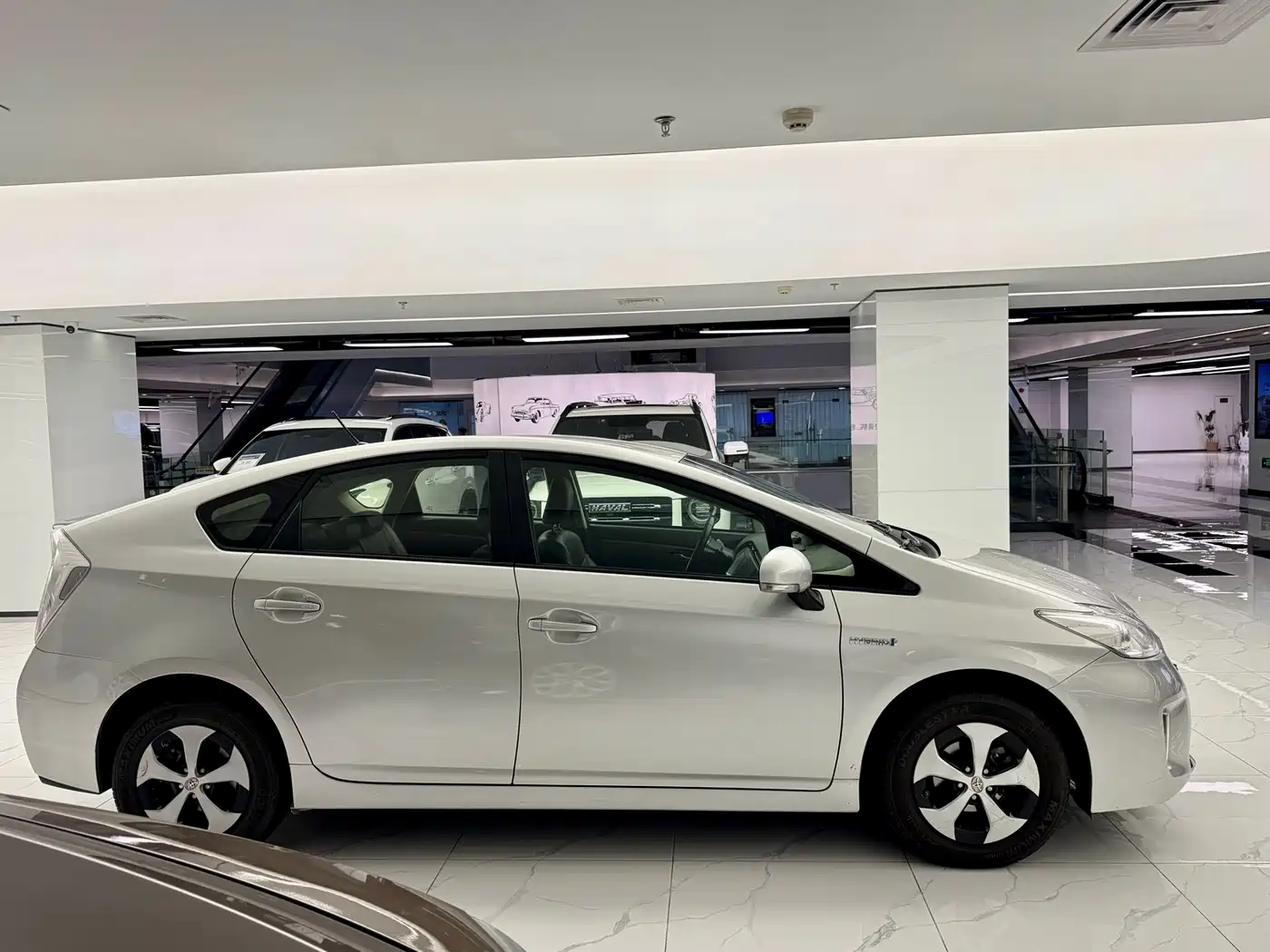 Toyota Prius 2012 1.8L Luxury фото 6