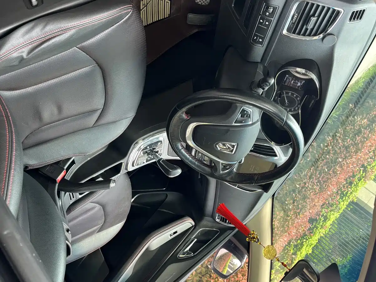 Baojun 560 2017 2016 1.8L iAMT Luxury