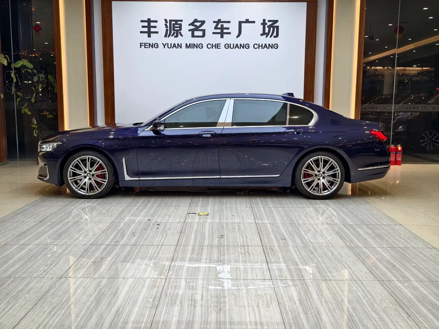 BMW 7 Series 2019 740Li xDrive Executive Luxury Package фото 26