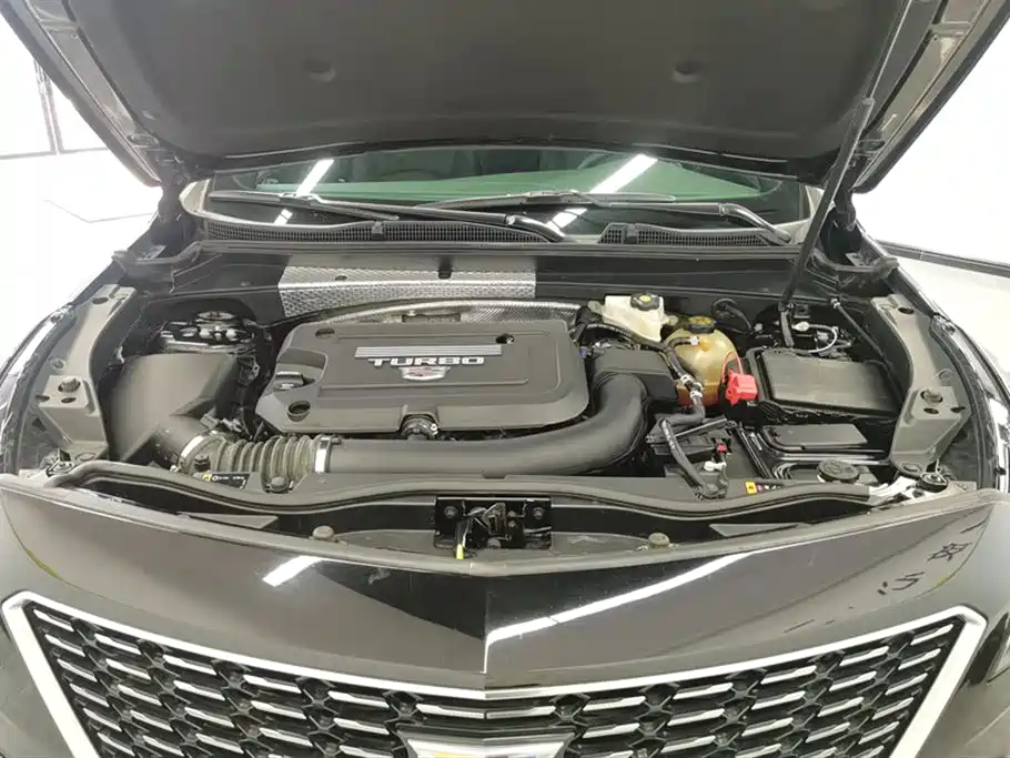 Cadillac XT4 2021 28T FWD Premium Edition фото 10