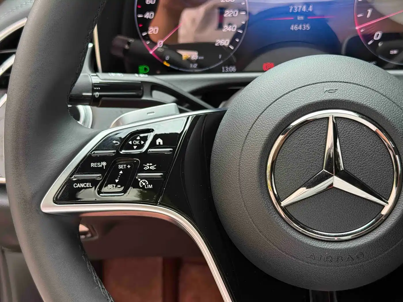 Mercedes-Benz E-Class 2024 E 300 L Fashion фото 18