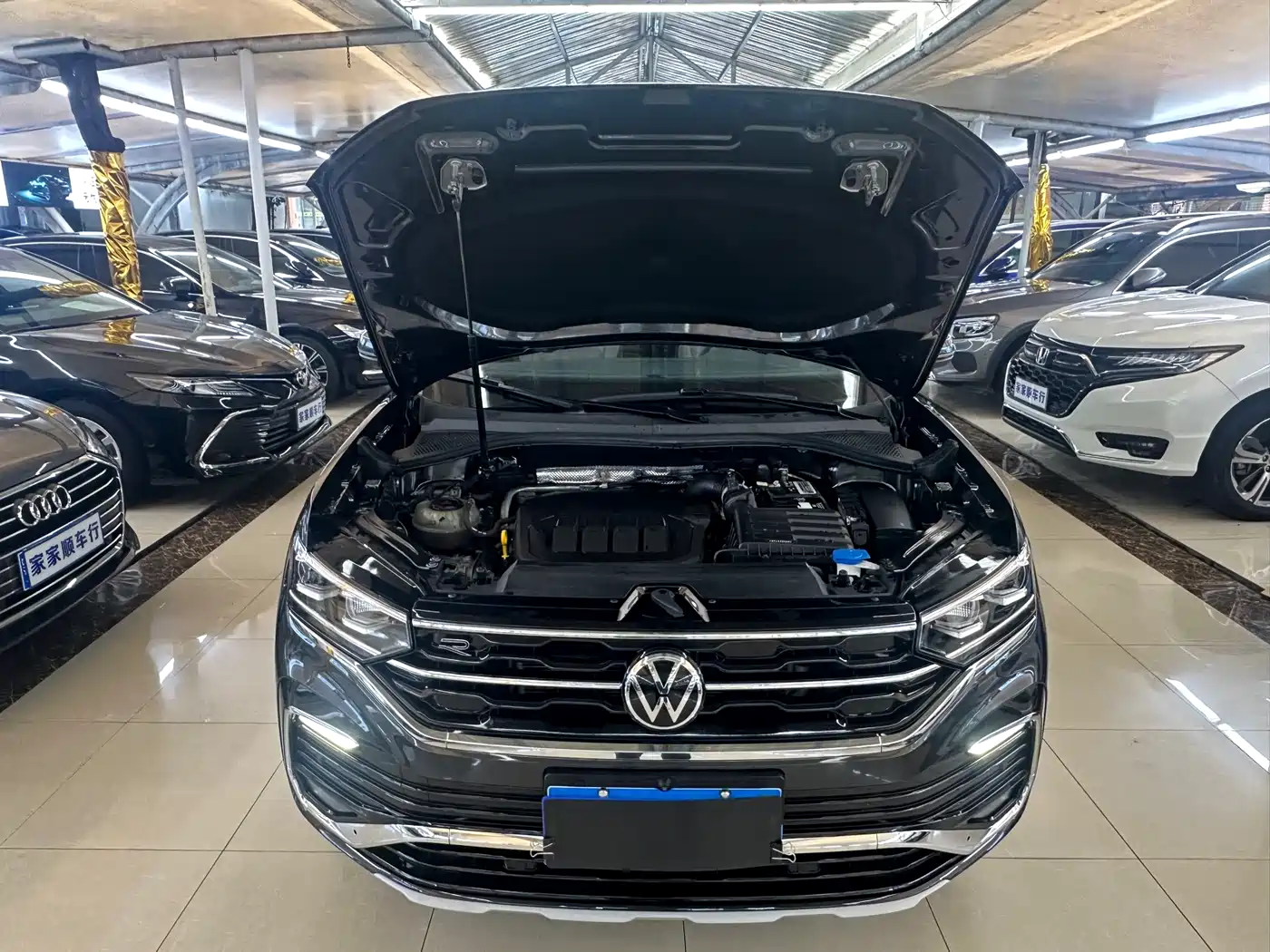 Volkswagen Tayron X 2020 330TSI 2WD Premium Smart Edition фото 13