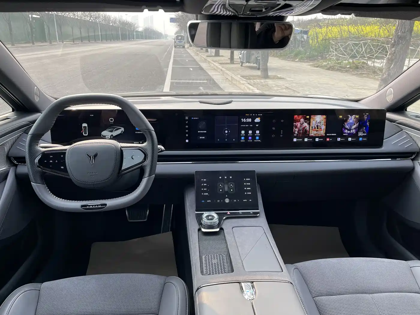 Voyah Auto VOYAH Zhuiguang 2024 PHEV AWD Ultra Long Range Flagship фото 9
