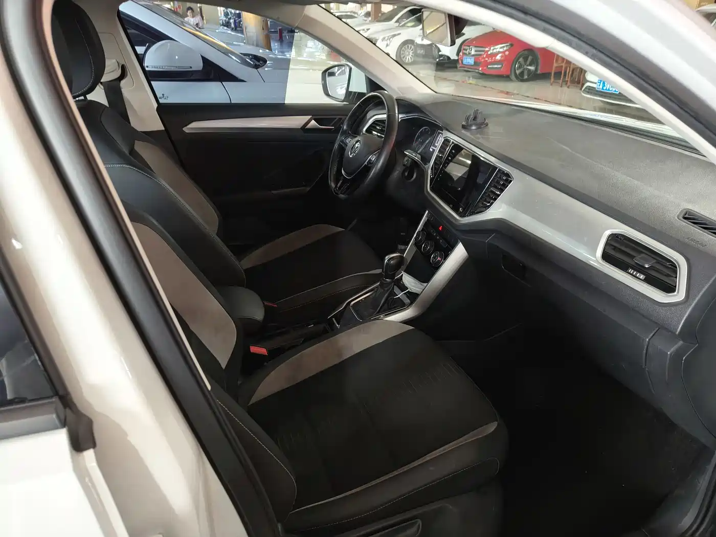 Volkswagen T-ROC 2022 280TSI DSG 2WD Elite PLUS фото 6