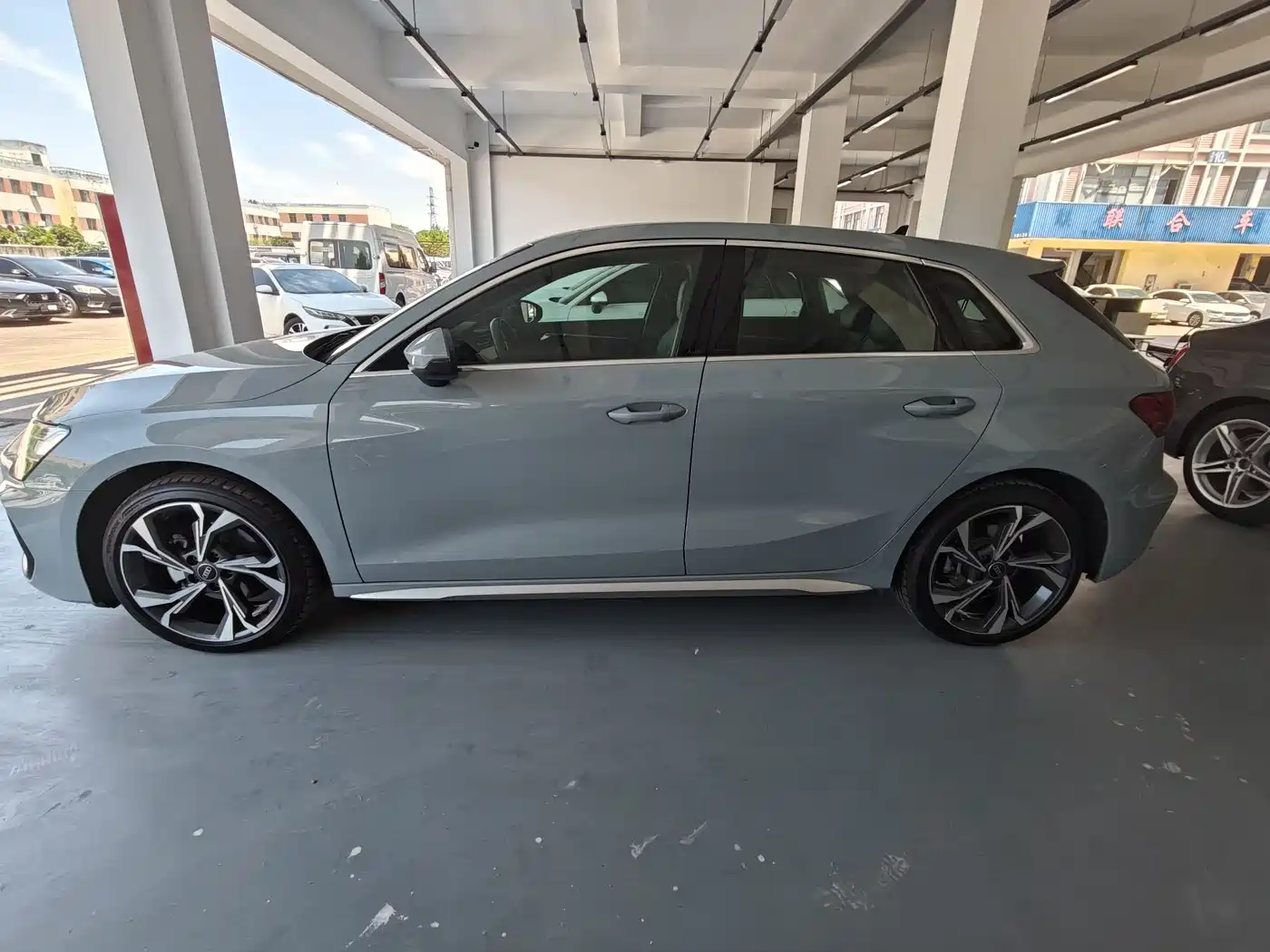Audi A3 2025 Sportback 35TFSI Flying Premium фото 3
