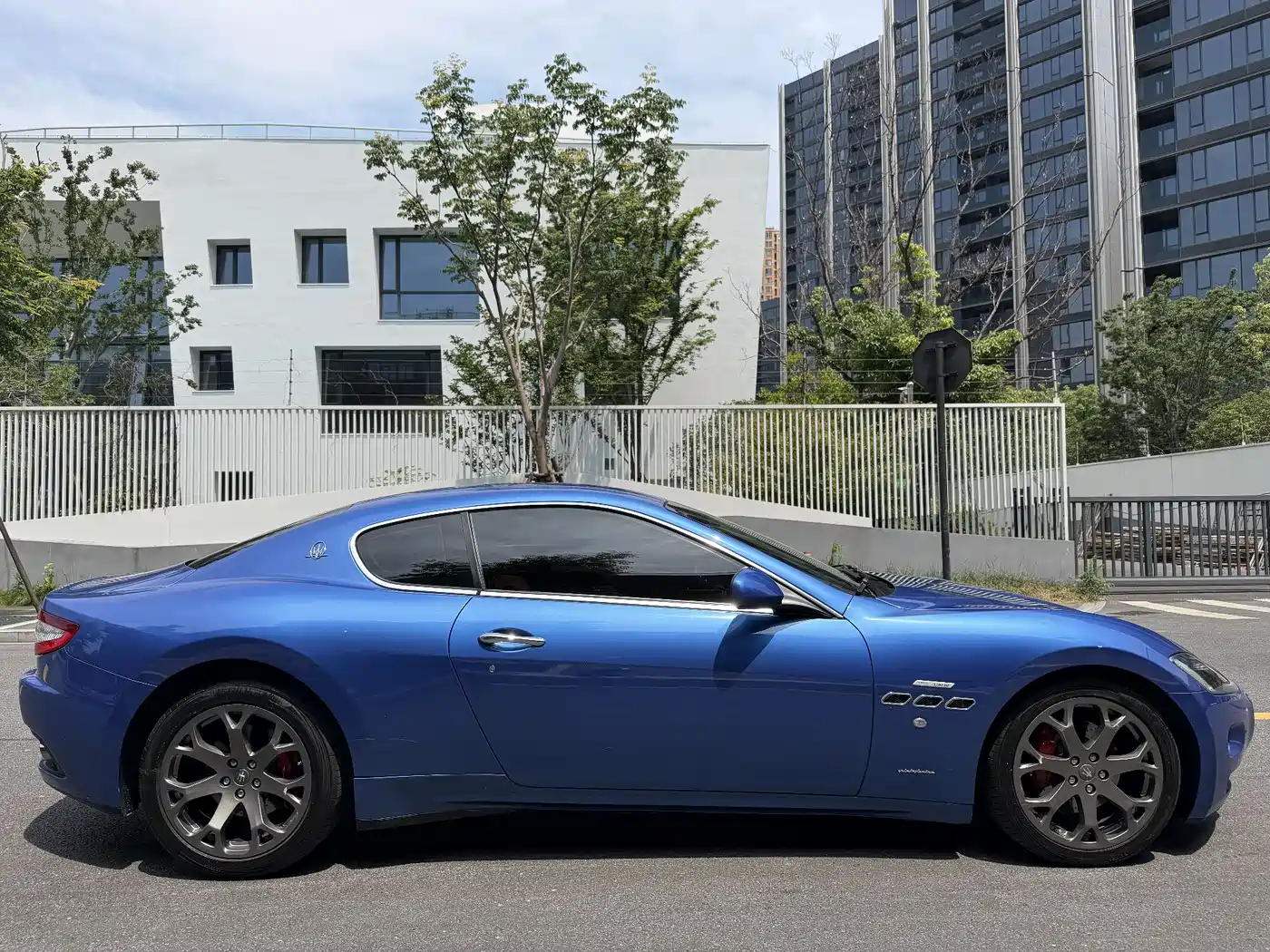 Maserati GranTurismo 2018 2007 4.2L Standard