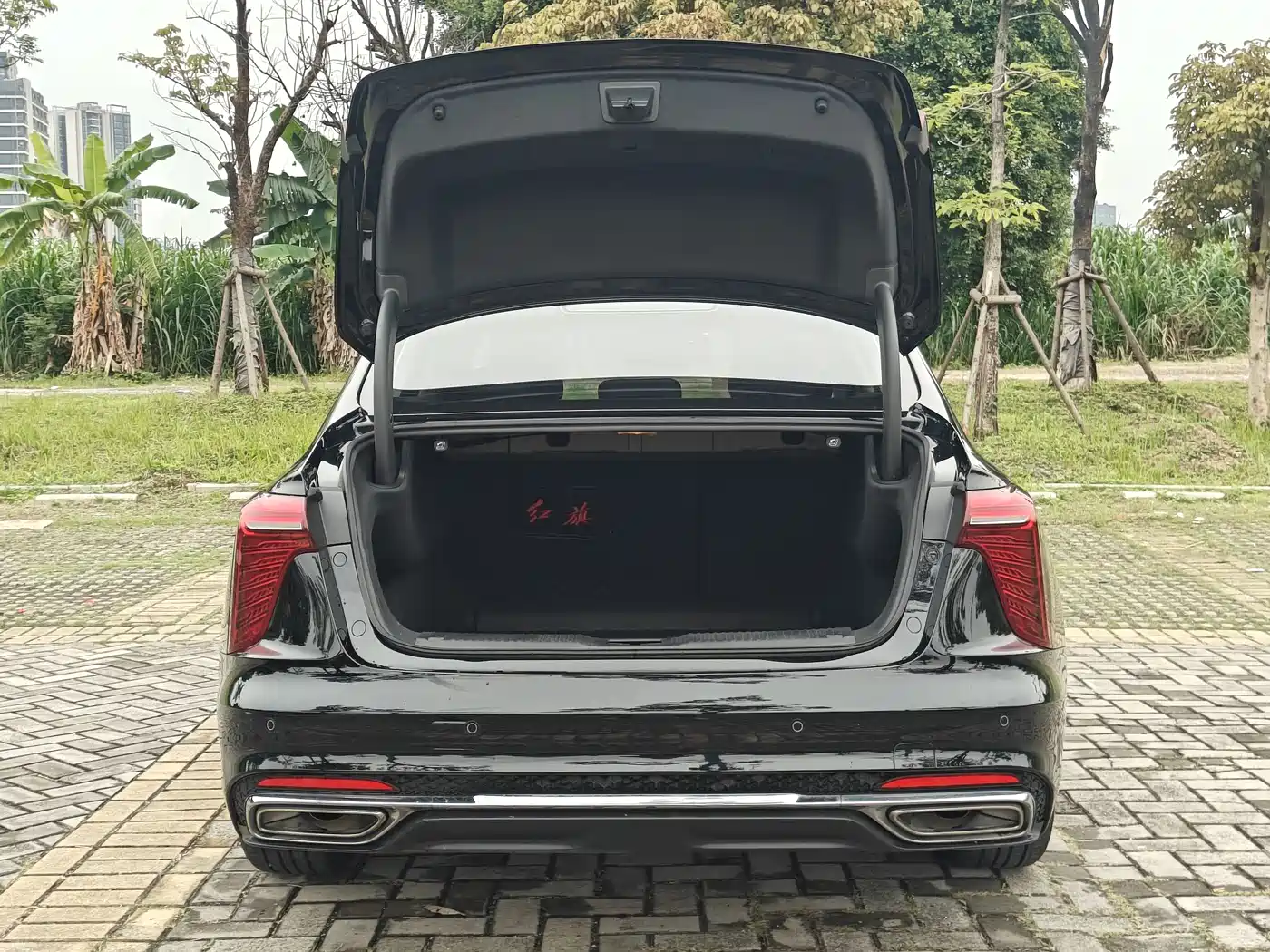Hongqi H5 2024 2.0T Automatic Smart Connect Flag Smooth Edition фото 26