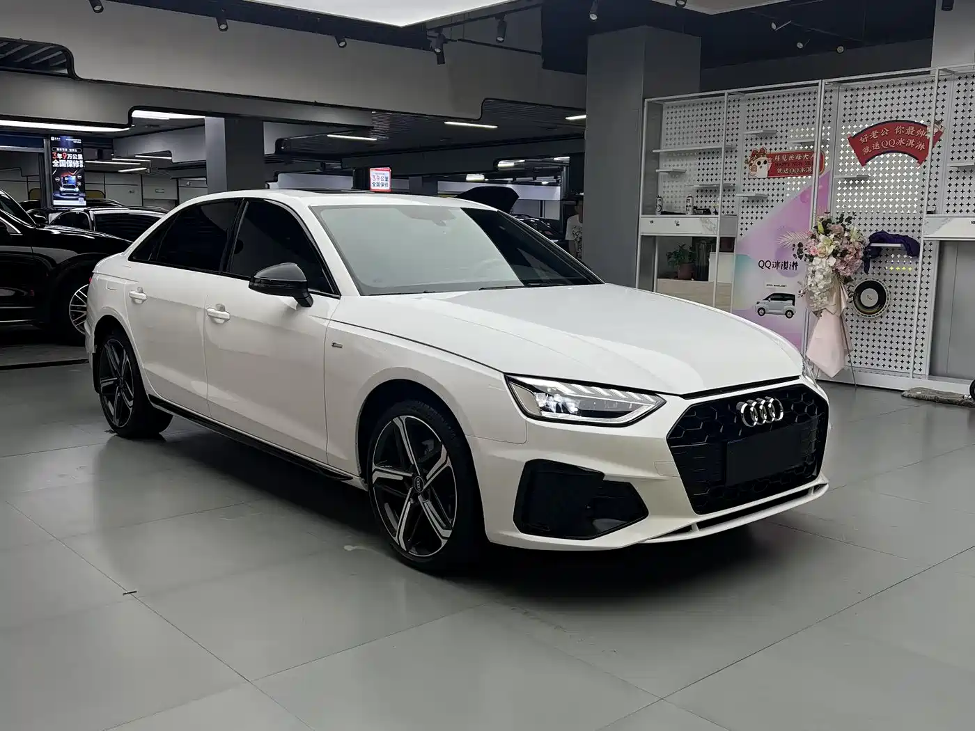 Audi A4L 2025 2 Million Celebration Edition 40 TFSI Luxury Dynamic фото 3