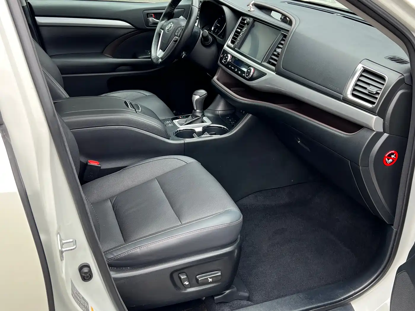 Toyota Highlander 2018 2.0T 4WD Luxury 7-seater China VI фото 4
