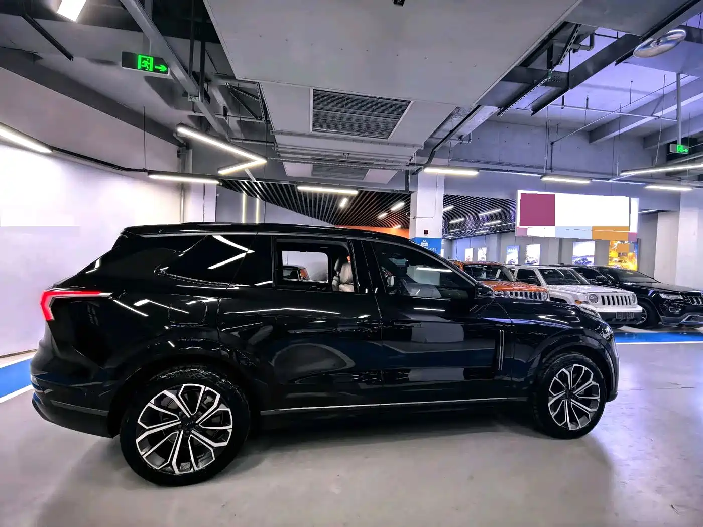 Lynk & Co 09 EM-P 2024 2.0TD EM-P AWD HALO 6-Seater фото 3