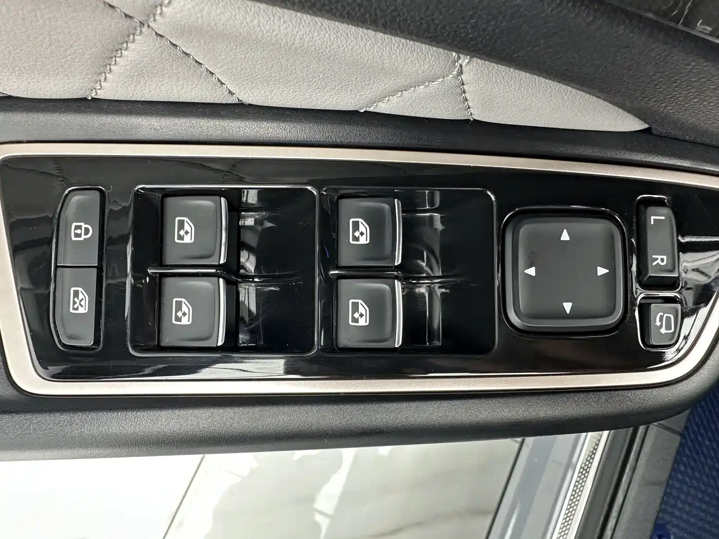 JETTA VS7