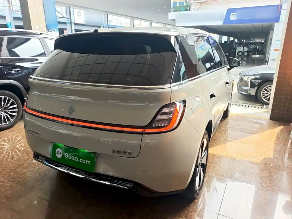 Фото 7 - Baojun Cloud