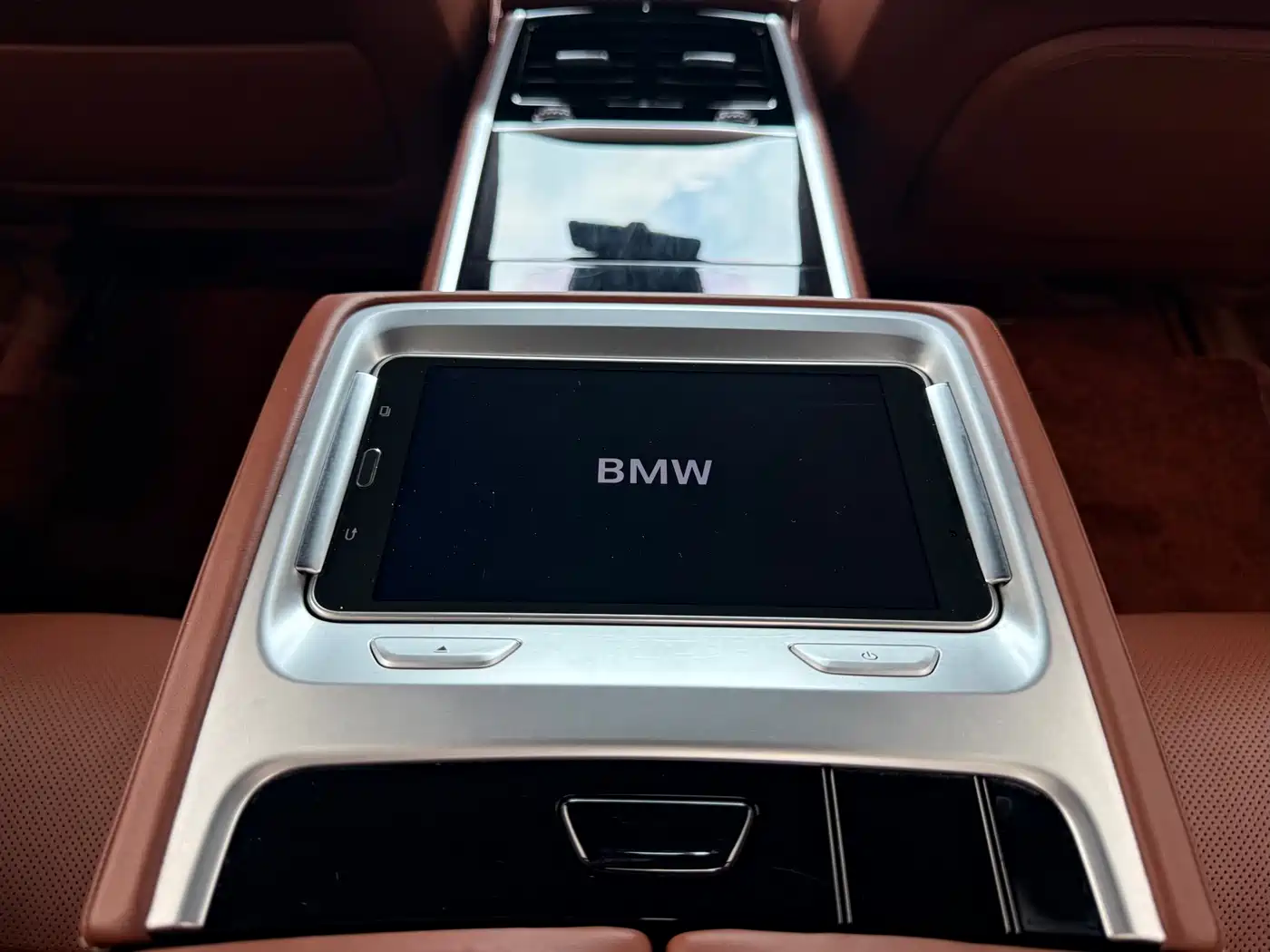 BMW 7 Series 2019 750Li xDrive V8 M Sport Package фото 8