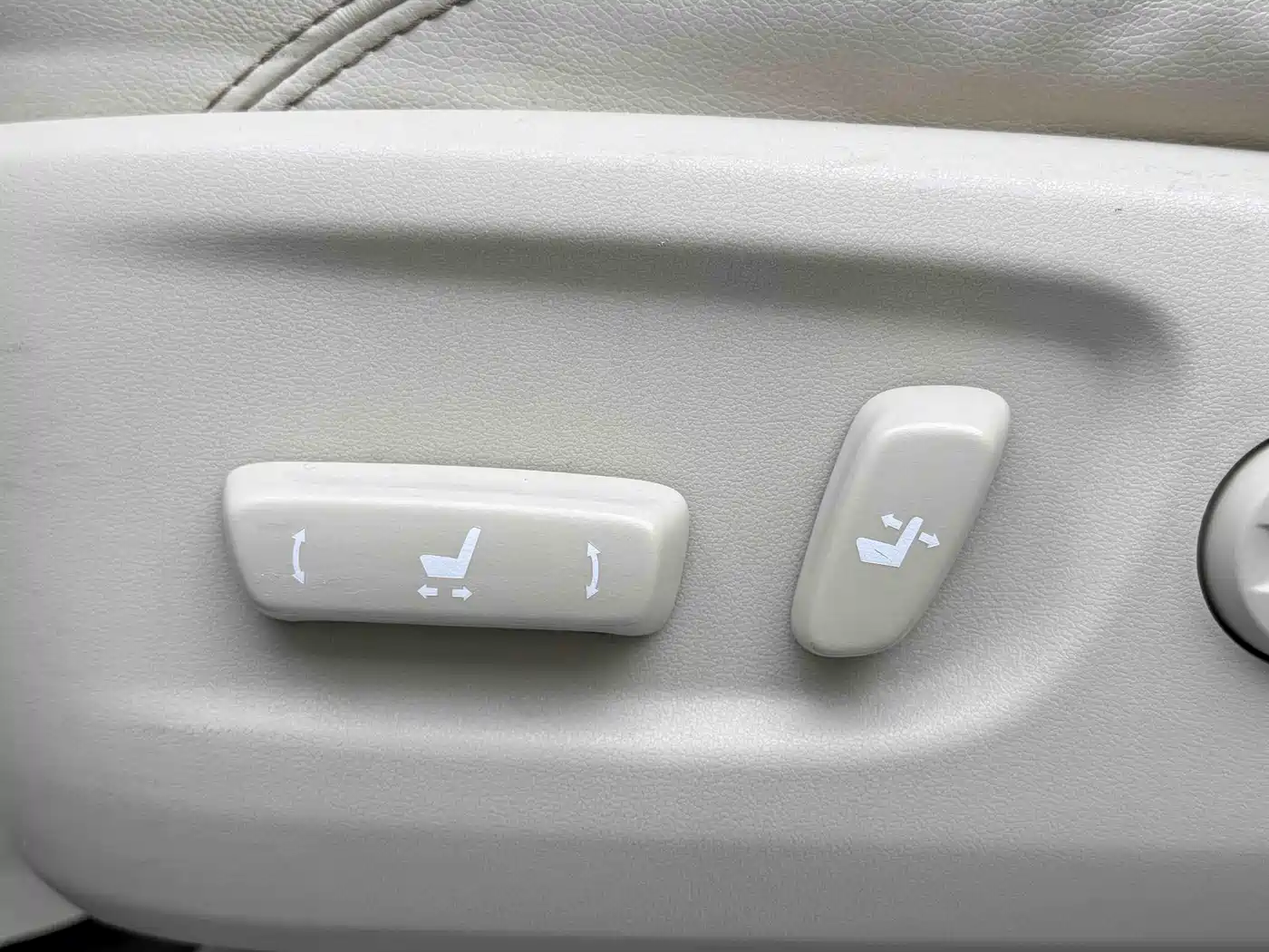 Toyota Prado 2014 4.0L Automatic TX-L NAVI фото 20