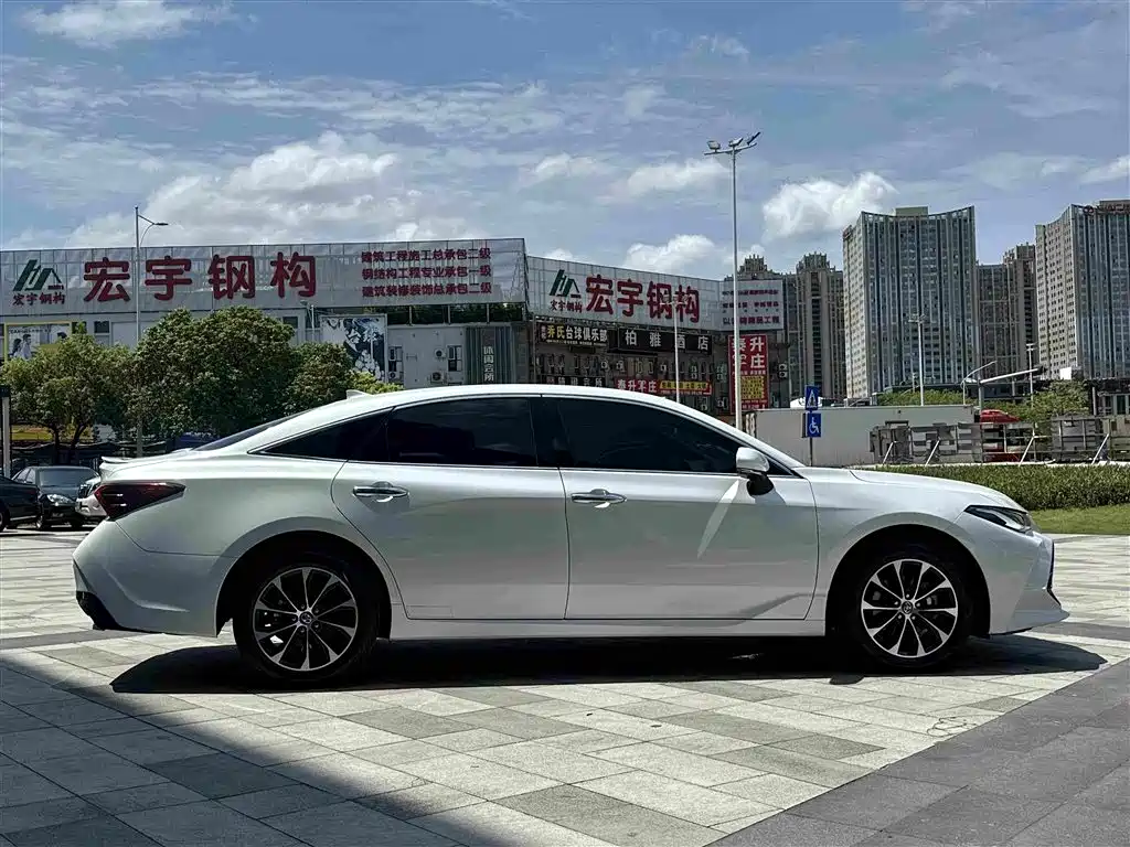 TOYOTA ASIAN DRAGON