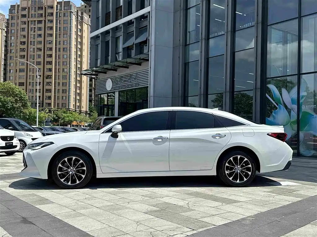 TOYOTA ASIAN DRAGON