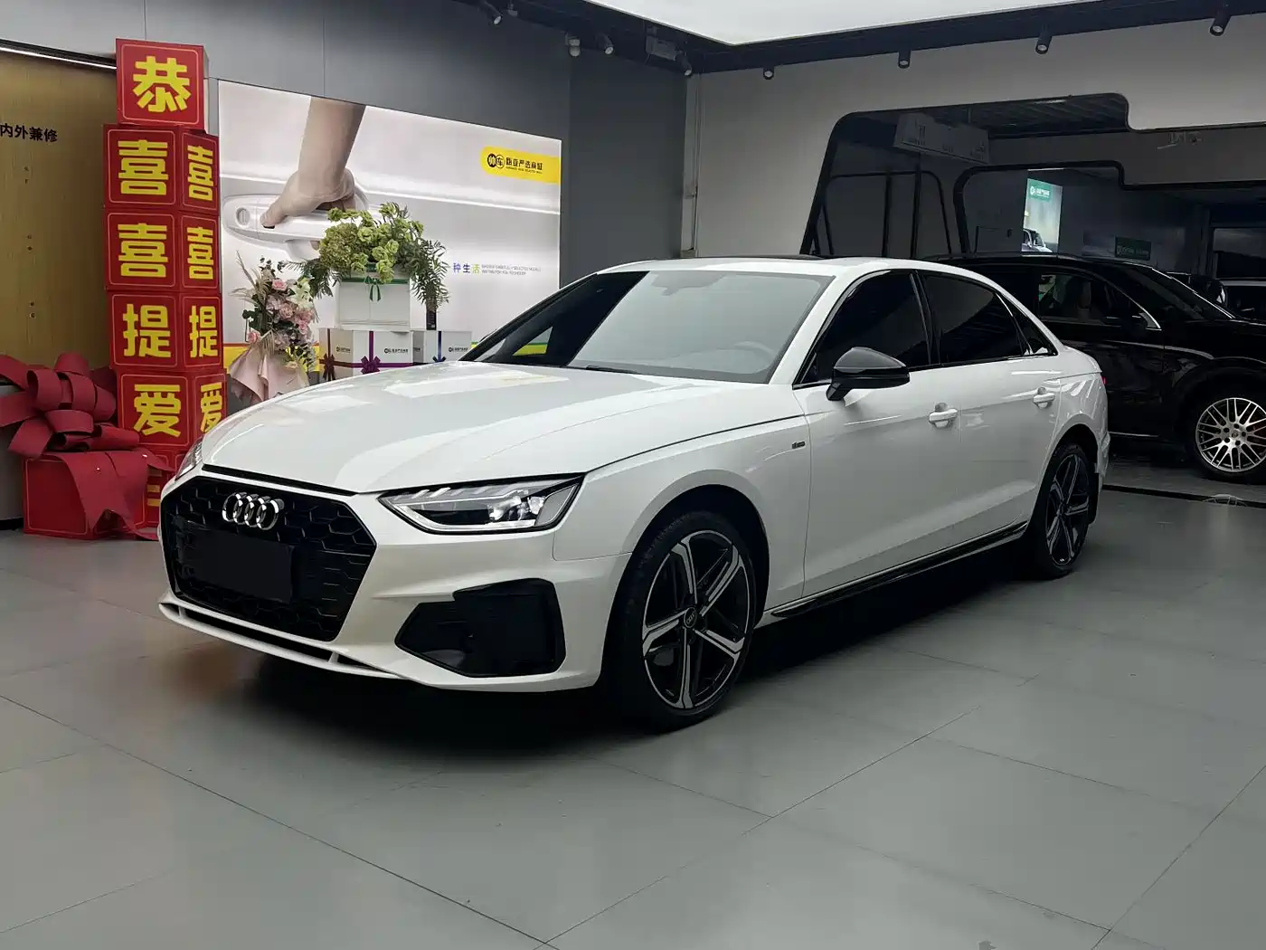 Audi A4L 2025 2 Million Celebration Edition 40 TFSI Luxury Dynamic