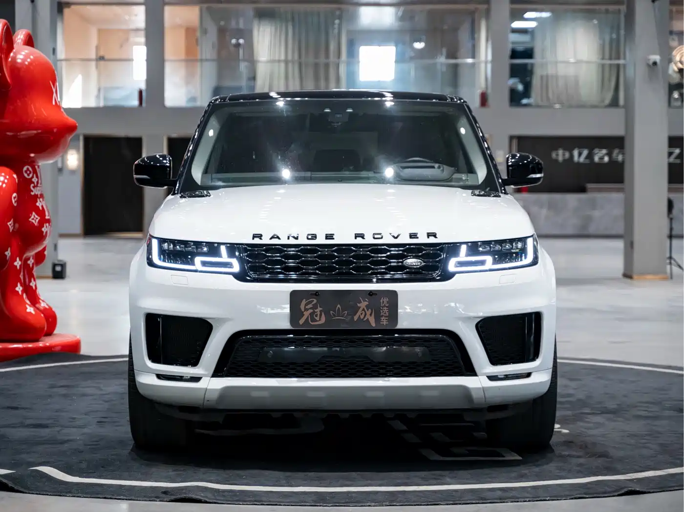 Land Rover Range Rover Sport 2021 3.0 L6 Gloss Black Edition фото 2