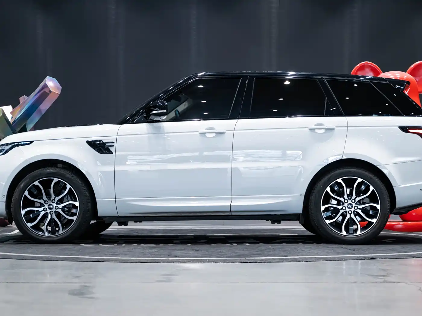 Land Rover Range Rover Sport 2021 3.0 L6 Gloss Black Edition фото 7