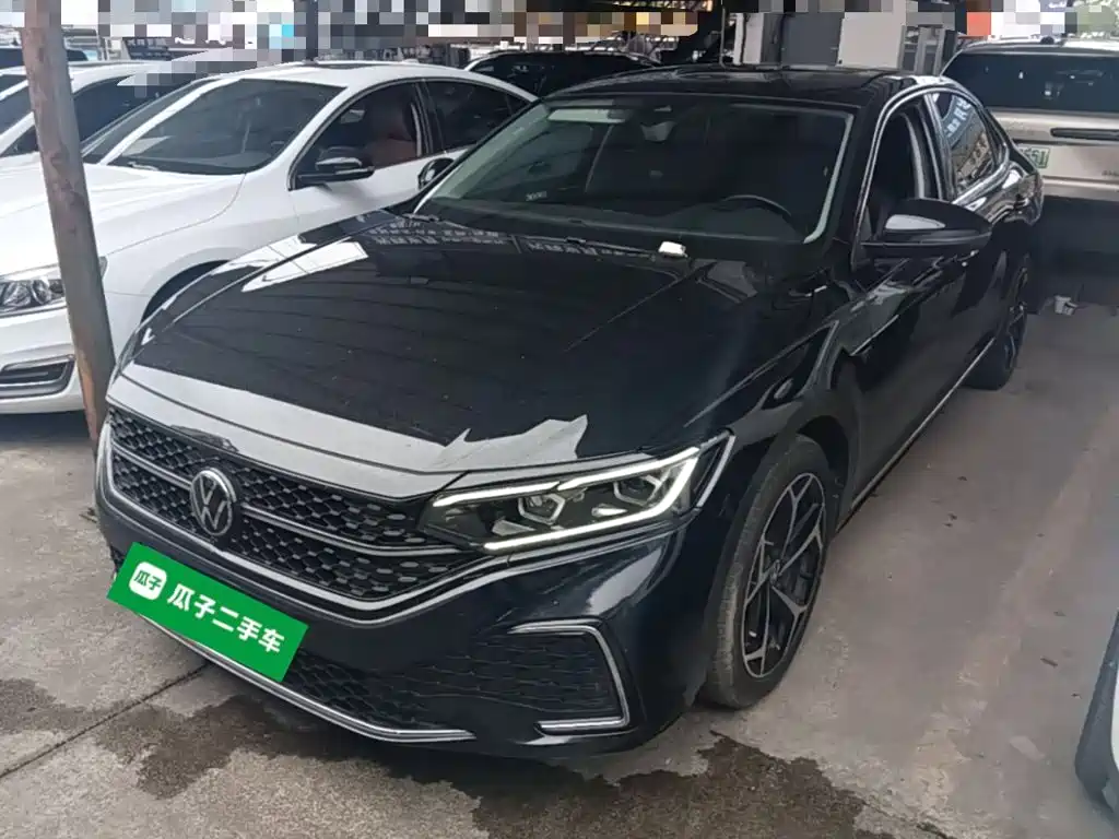 Volkswagen Passat 2023 Facelift 330TSI Starlight Luxury Edition