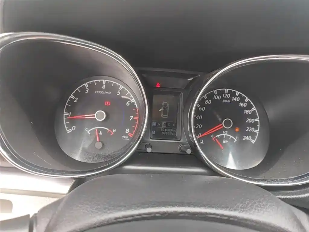 Venucia T70 2016 2016 2.0L CVT Rui Xing Edition