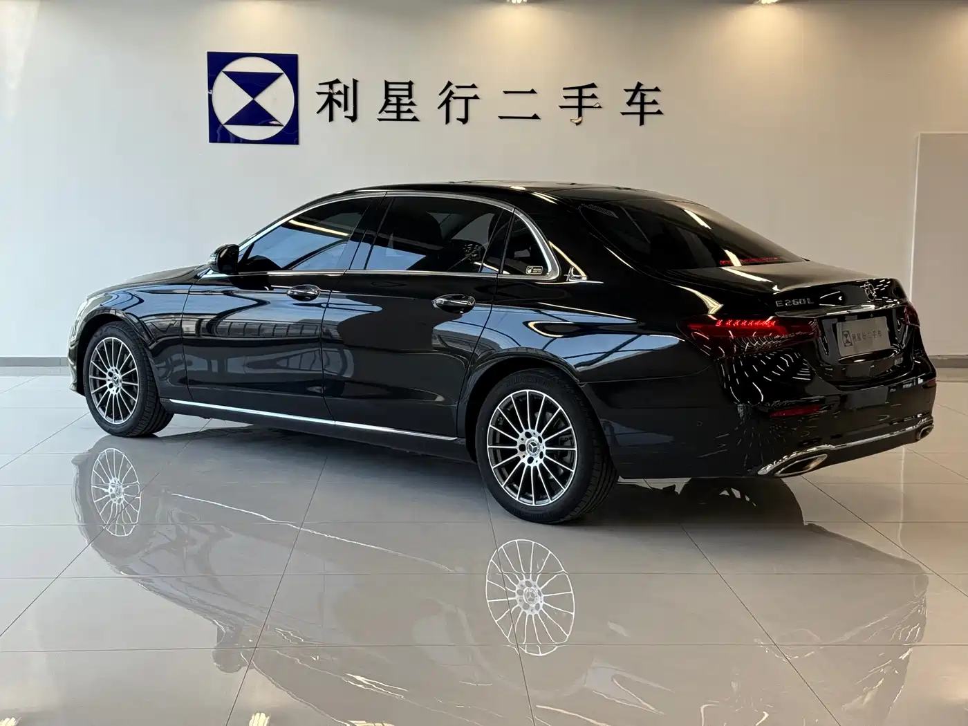 Mercedes-Benz E-Class 2022 E 260 L фото 4