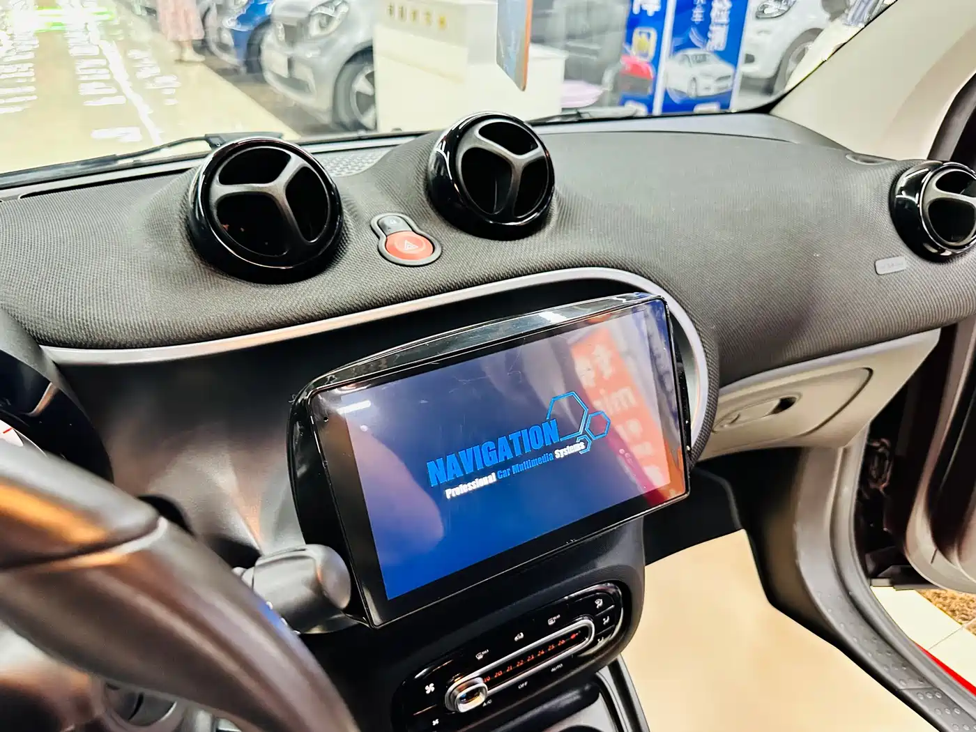 smart fortwo 2019 2019 0.9T 66kW Hardtop Wind Edition China VI