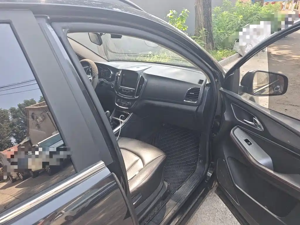 Baojun 560 2016 2016 1.5T Manual Luxury